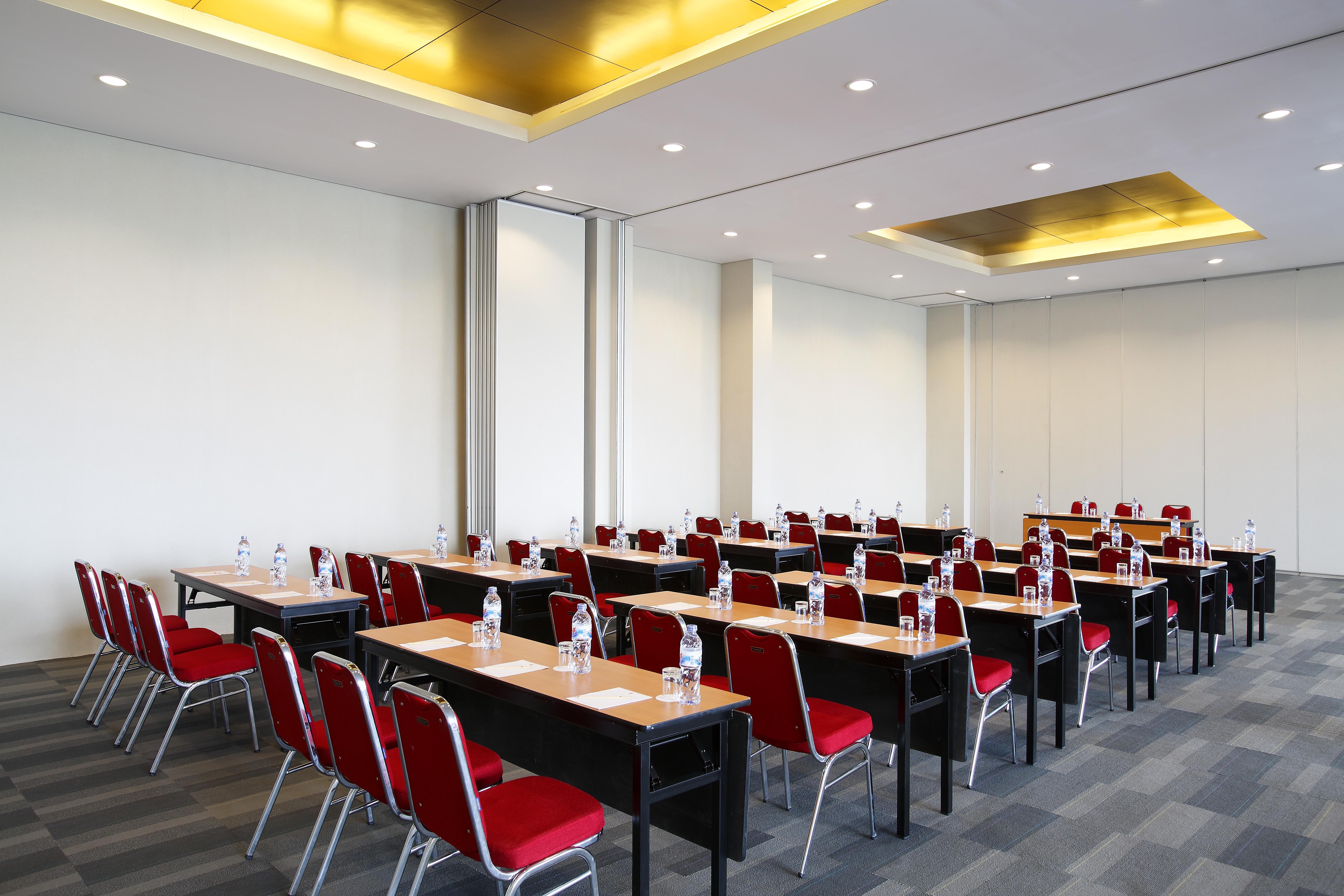 Amaris Hotel Палембанг Екстериор снимка
